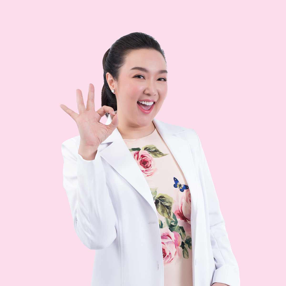 หมอโบ De Beau Clinic